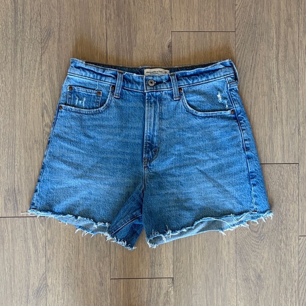 Abercrombie Medium Wash High-rise Dad Short